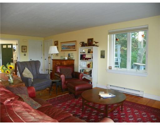 171 Mills Road Kennebunkport, ME 04046 - Photo 9 of 25 Den/Family/Great Room. Company...