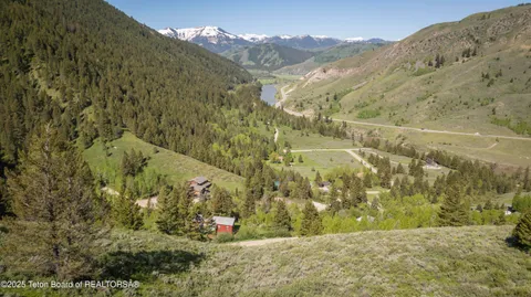 $995,000 | 1255 Deer Creek Drive, Jackson, WY 83001
