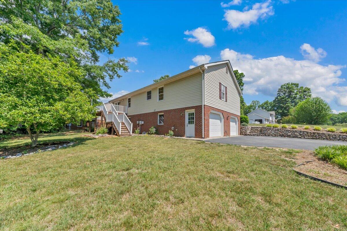165 Fox Fire Cloverdale, VA 24077 - Photo 49 of 54 50-MIB07137
