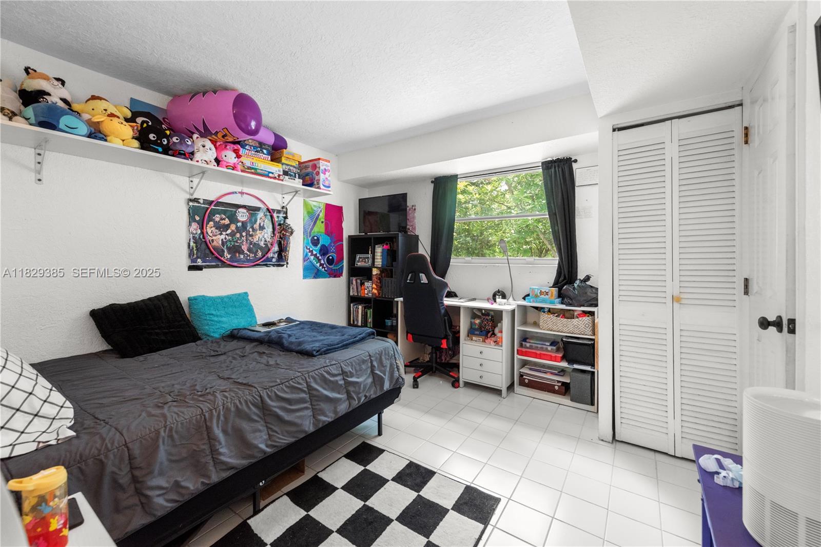 20350 Southwest 182nd Avenue Miami, FL 33187 - Photo 11 of 27