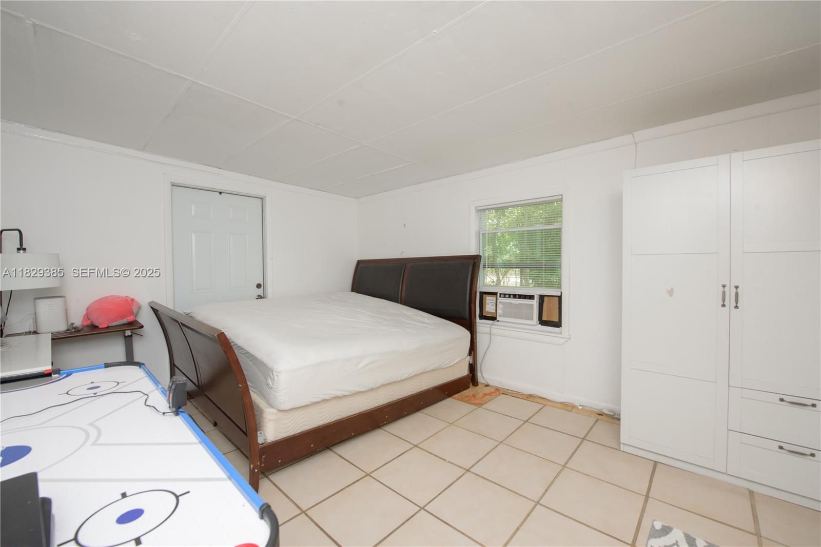 20350 Southwest 182nd Avenue Miami, FL 33187 - Photo 12 of 27