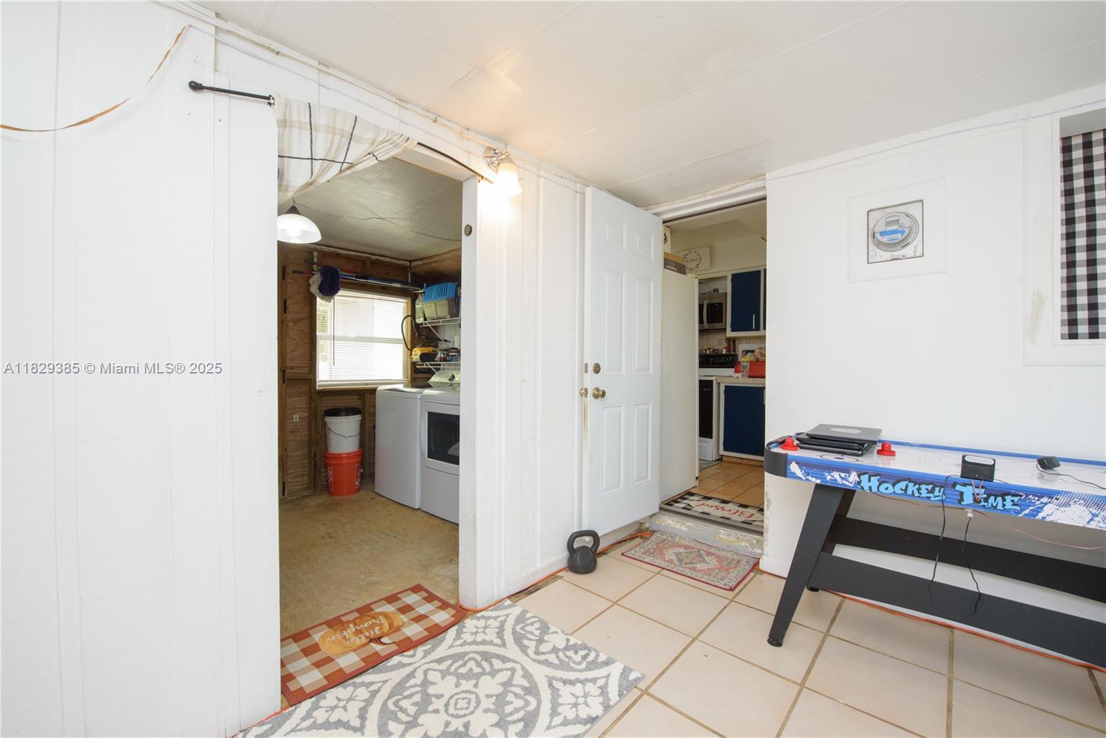 20350 Southwest 182nd Avenue Miami, FL 33187 - Photo 13 of 27