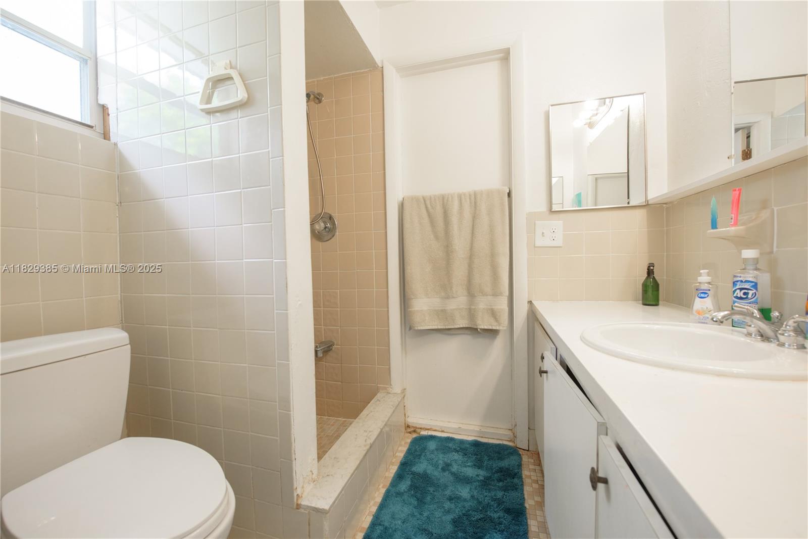 20350 Southwest 182nd Avenue Miami, FL 33187 - Photo 15 of 27