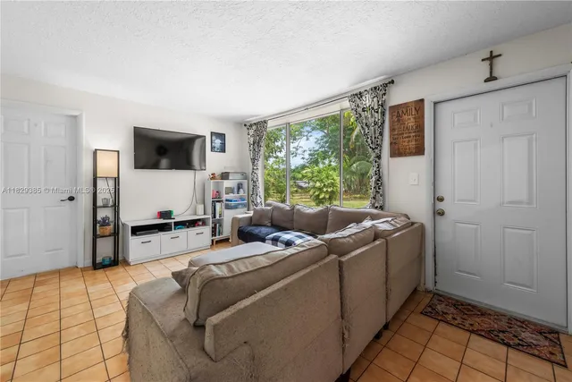 $625,000 | 20350 Southwest 182nd Avenue, Miami, FL 33187