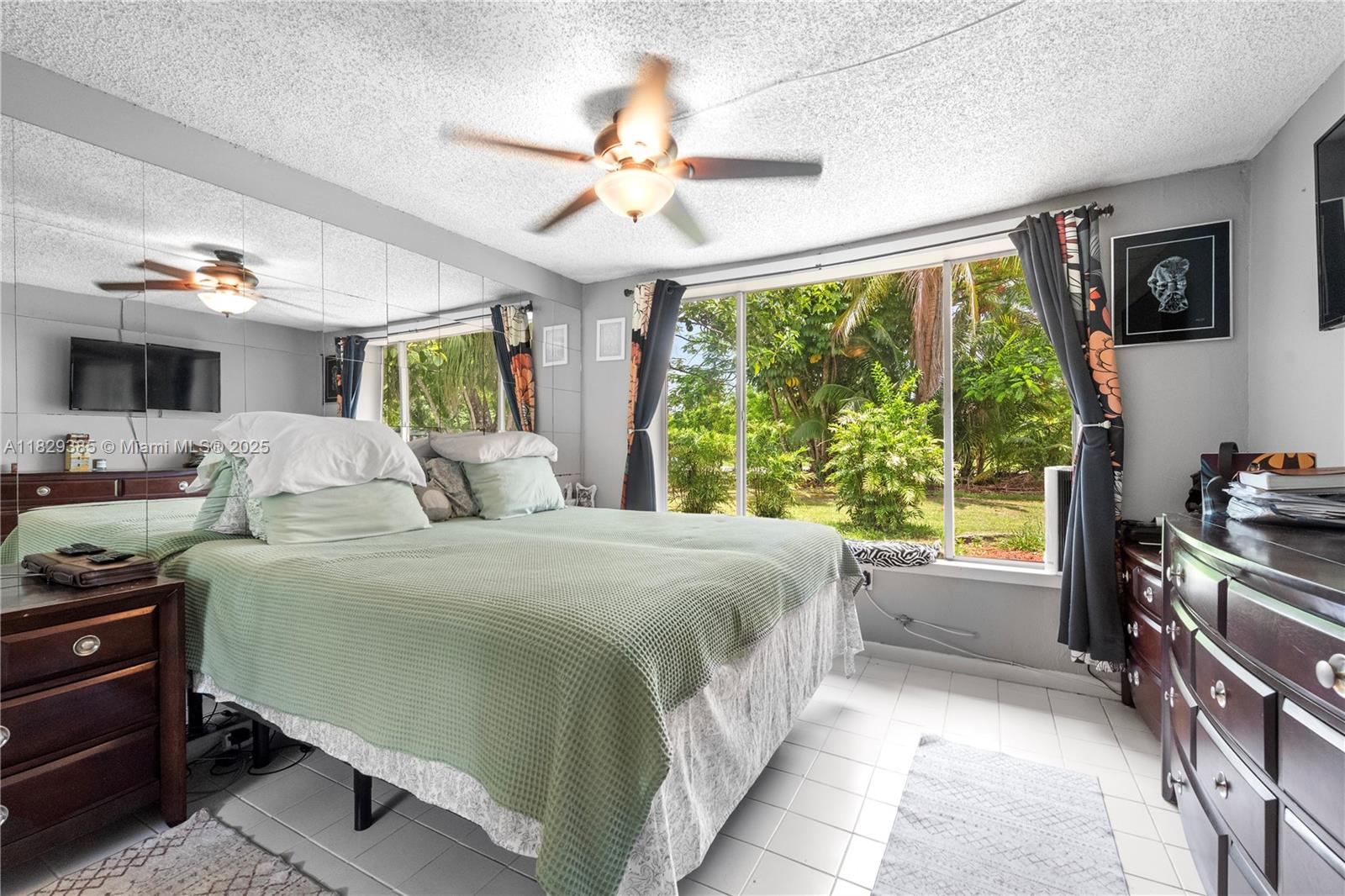 20350 Southwest 182nd Avenue Miami, FL 33187 - Photo 8 of 27