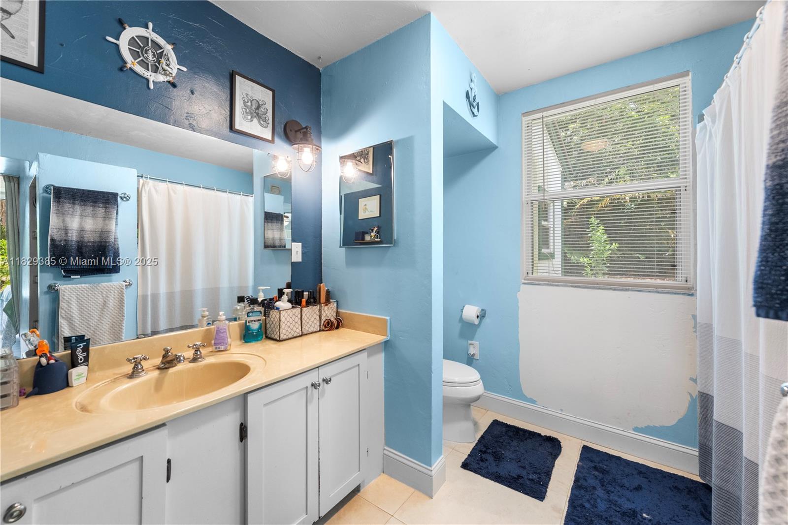 20350 Southwest 182nd Avenue Miami, FL 33187 - Photo 10 of 27