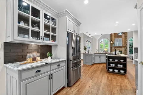 $1,250,000 | 10640 North Edgewater Place, Johns Creek, GA 30097