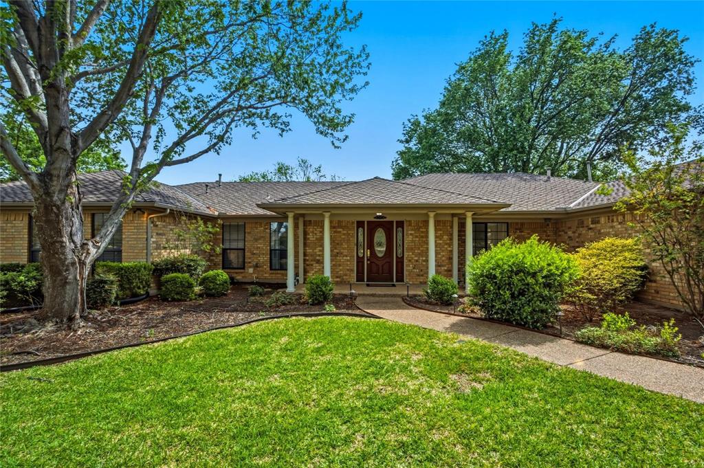 265 East Dove Road Southlake, TX 76092 - Photo 3 of 39 front view of a house with a yard
