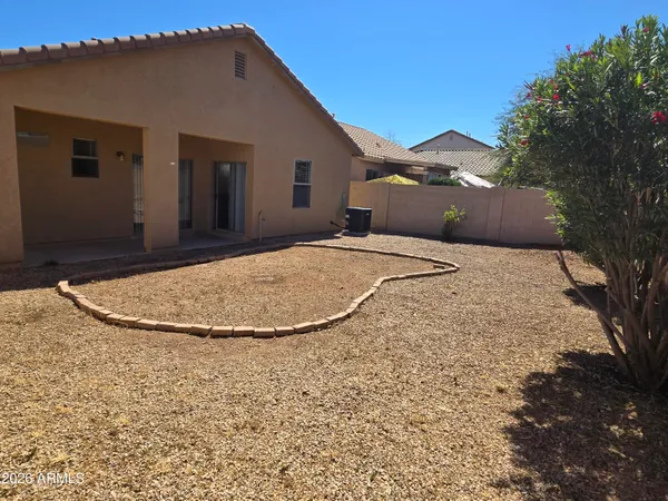 $2,095 | 1784 South Falcon Drive, Gilbert, AZ 85295