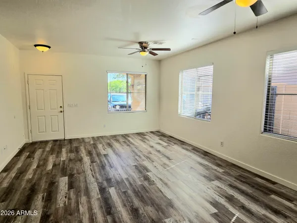 $2,095 | 1784 South Falcon Drive, Gilbert, AZ 85295