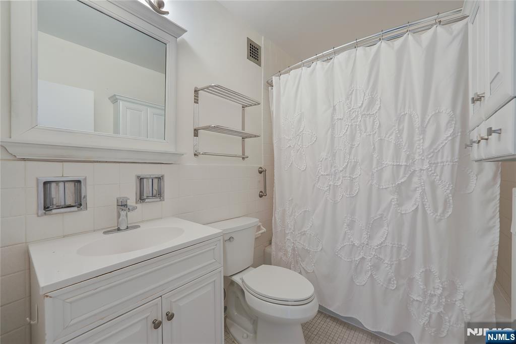 5 Horizon Road, Unit 501 Fort Lee, NJ 07024 - Photo 21 of 29