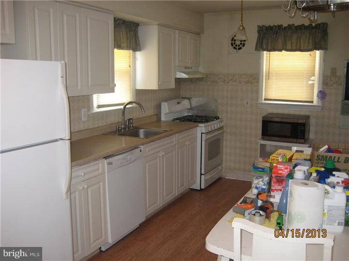 849 Rambler Avenue Runnemede, NJ 08078 - Photo 4 of 13 Kitchen