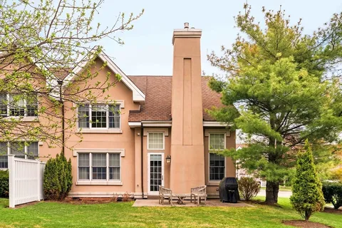 $2,650,000 | 287 Langley Road, Unit 6, Newton, MA 02459