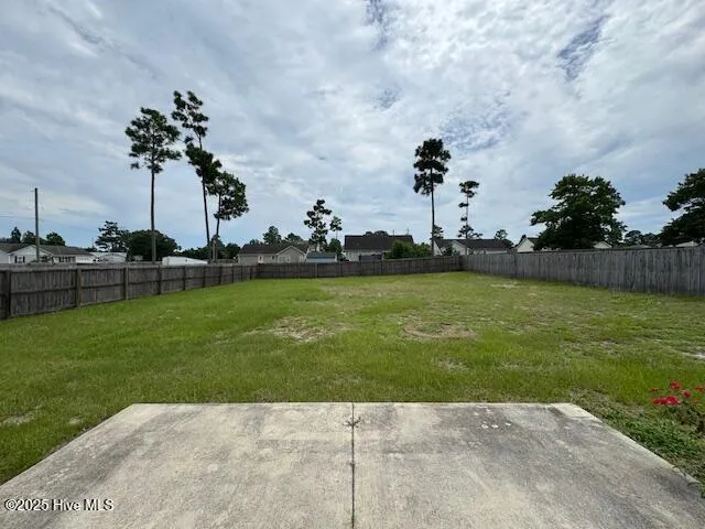 $1,700 | 410 Bristol Lane, Hubert, NC 28539