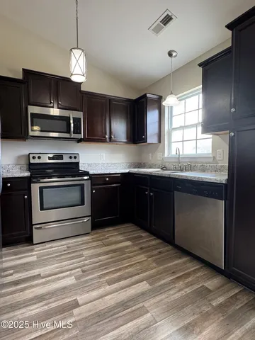 $1,700 | 410 Bristol Lane, Hubert, NC 28539