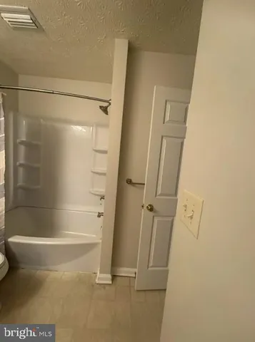 $2,900 | 225 Foxmanor Lane, Glen Burnie, MD 21061