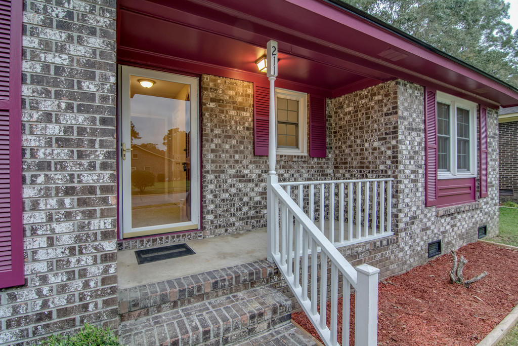 211 Lodgepole Road Ladson, SC 29456 - Photo 4 of 25 cs1510262-1004