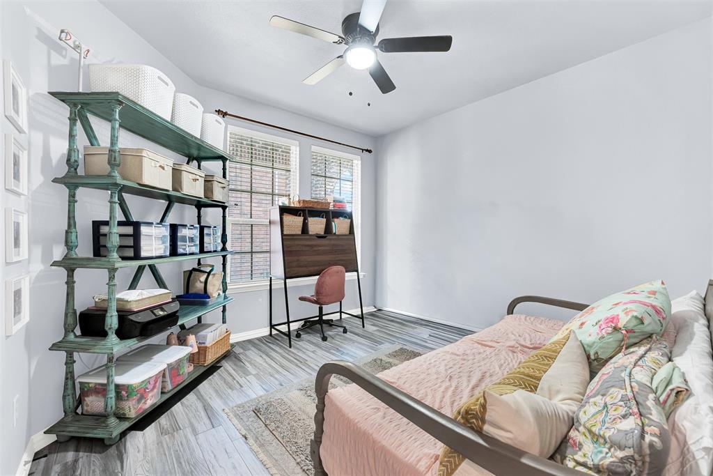 10104 Gentry Drive Frisco, TX 75035 - Photo 25 of 39 a living room with furniture