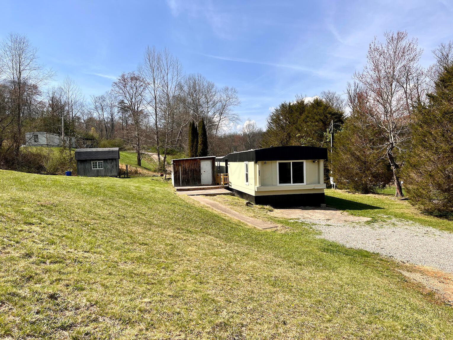 3682 Valley Chapel Road Jackson, OH 45640 - Photo 2 of 23 IMG_1142