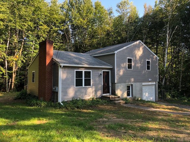 422 Cross Country Road Pembroke, NH 03275 - Photo 3 of 14 Gallery Image 3