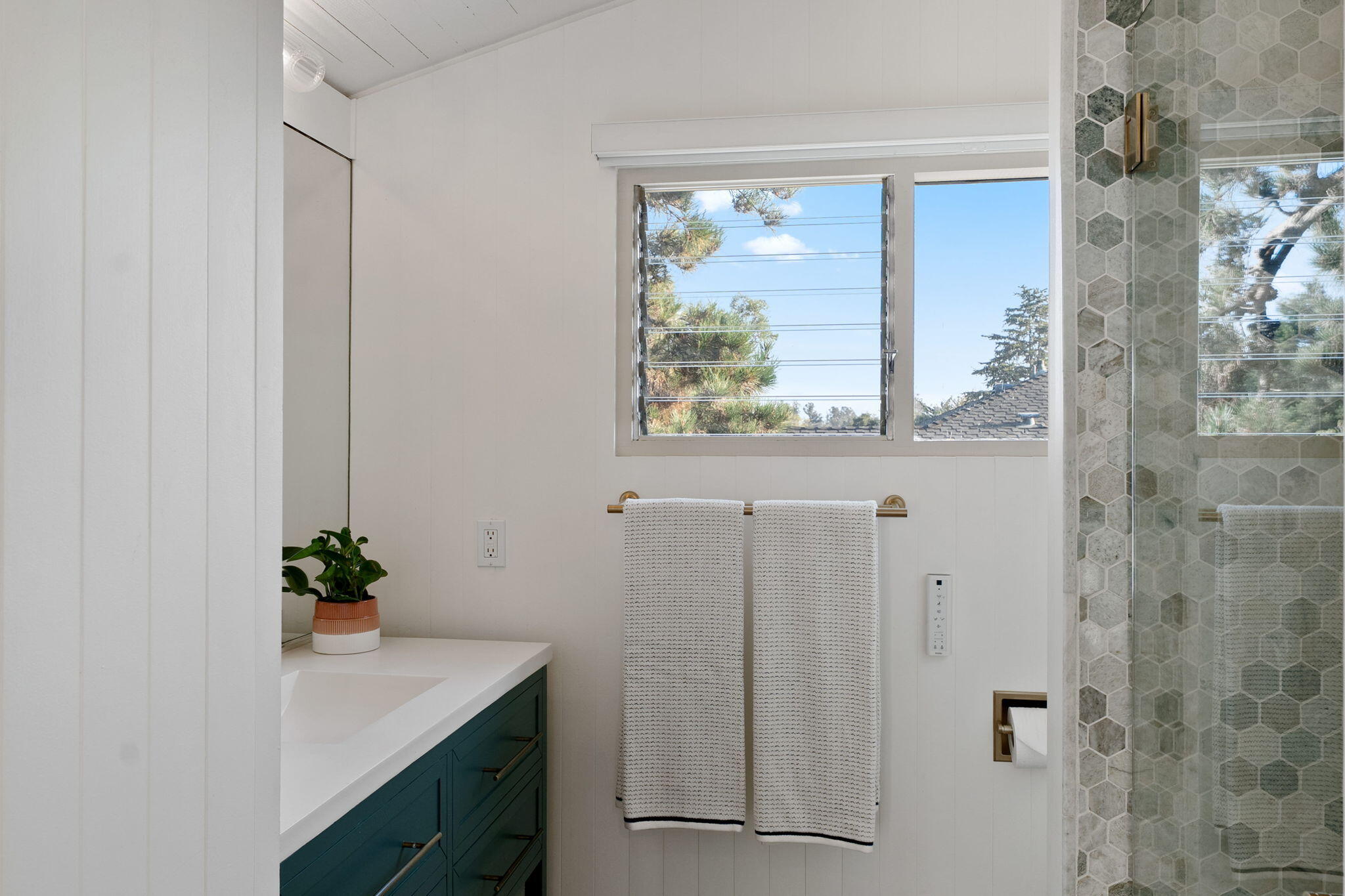 180 Hermosillo Road Montecito, CA 93108 - Photo 31 of 56 180 Hermosillo Road-41