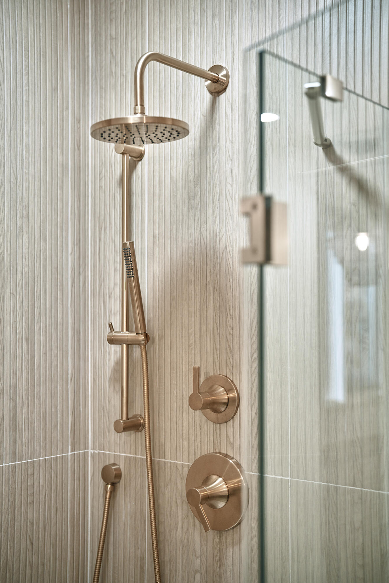 180 Hermosillo Road Montecito, CA 93108 - Photo 46 of 56 Suite2Bath3_CTW9425