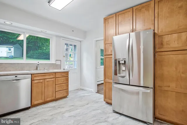 $3,700 | 8205 Robin Hood Court, Towson, MD 21204