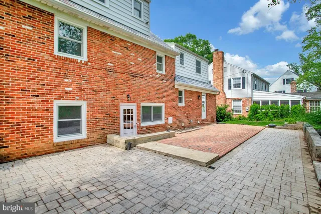 $3,700 | 8205 Robin Hood Court, Towson, MD 21204