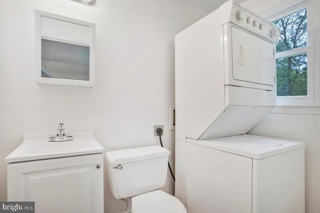 $3,700 | 8205 Robin Hood Court, Towson, MD 21204