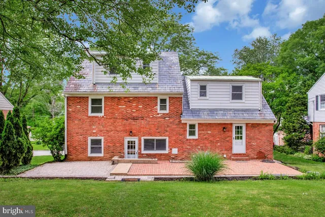 $3,700 | 8205 Robin Hood Court, Towson, MD 21204