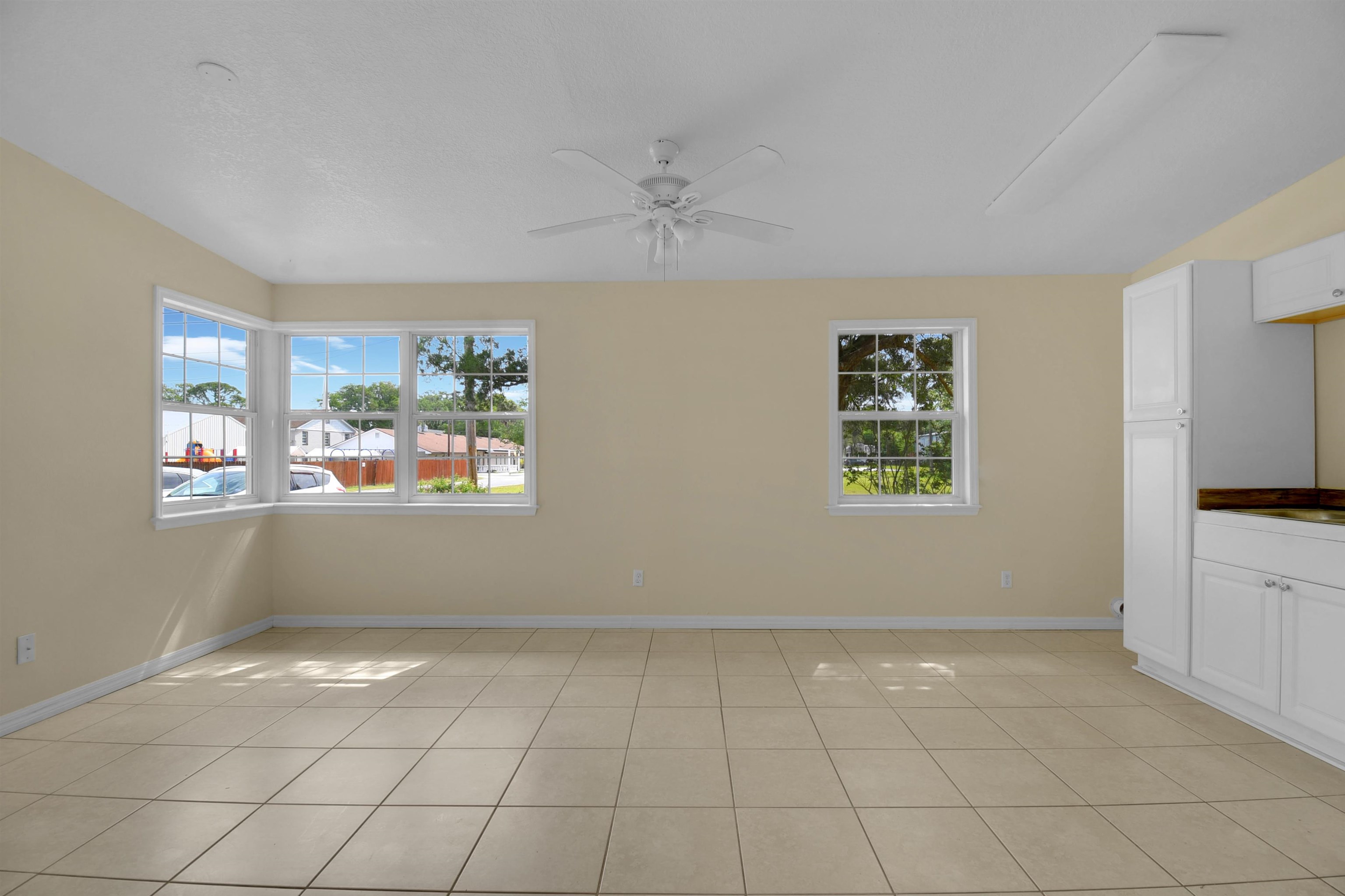 228 Spring Street St. Augustine, FL 32084 - Photo 25 of 38 All new windows were installed in 2013