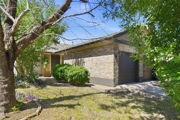 $1,250 | 1918 Nicole Circle, Unit B, Round Rock, TX 78664