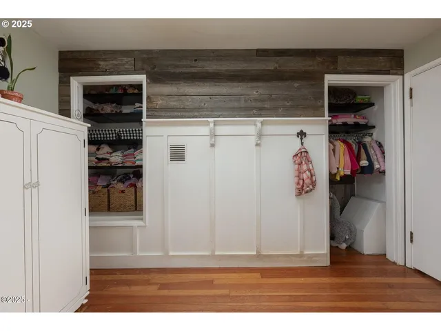 $525,000 | 381 South Anderson Creek Road, Lincoln City, OR 97367