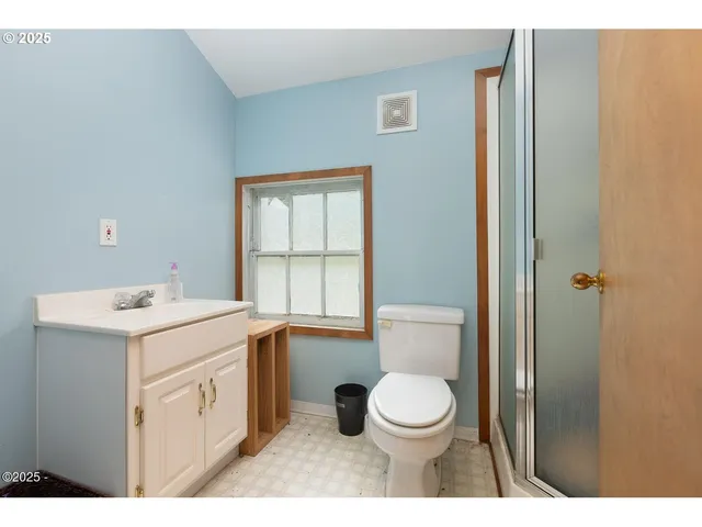 $525,000 | 381 South Anderson Creek Road, Lincoln City, OR 97367