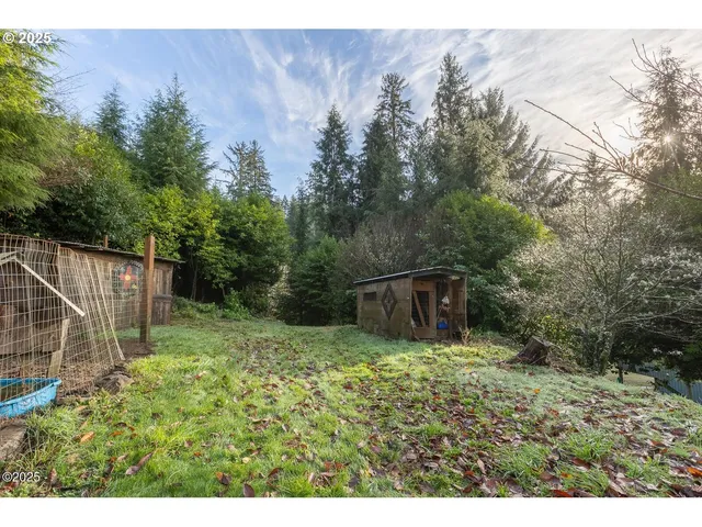 $525,000 | 381 South Anderson Creek Road, Lincoln City, OR 97367