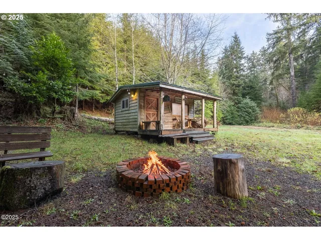 $525,000 | 381 South Anderson Creek Road, Lincoln City, OR 97367