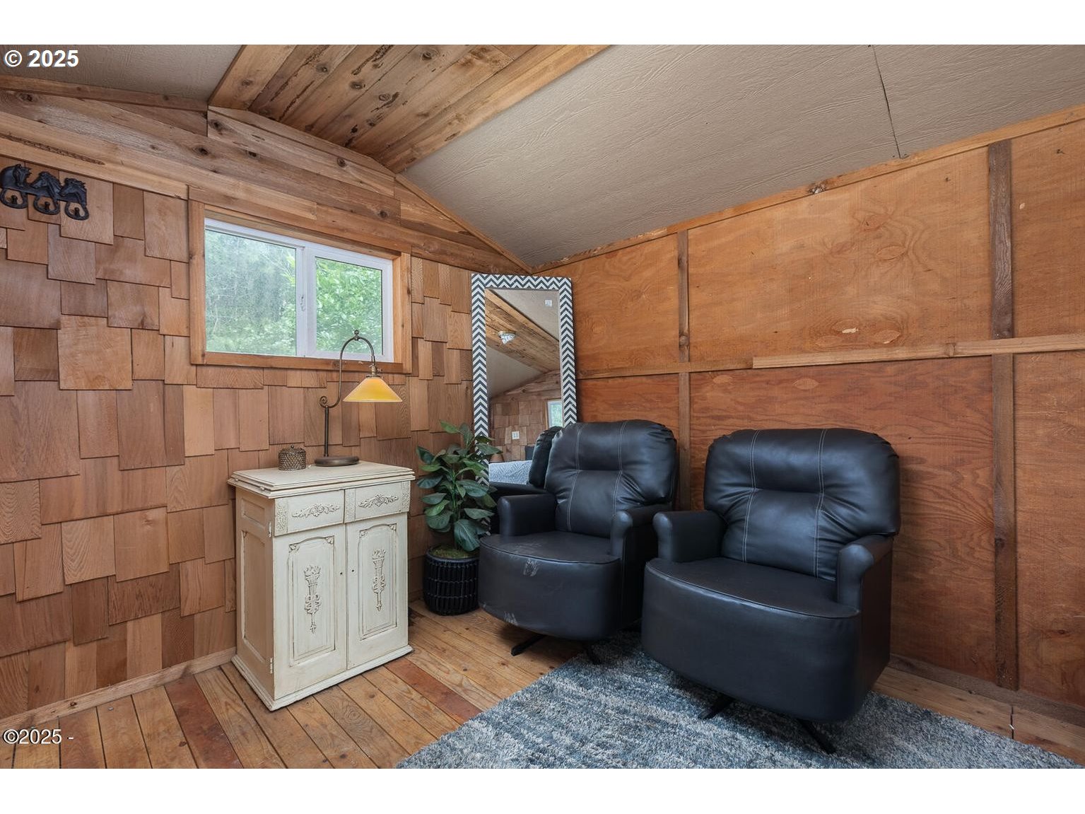 381 South Anderson Creek Road Lincoln City, OR 97367 - Photo 47 of 48 a view of livingroom with furniture