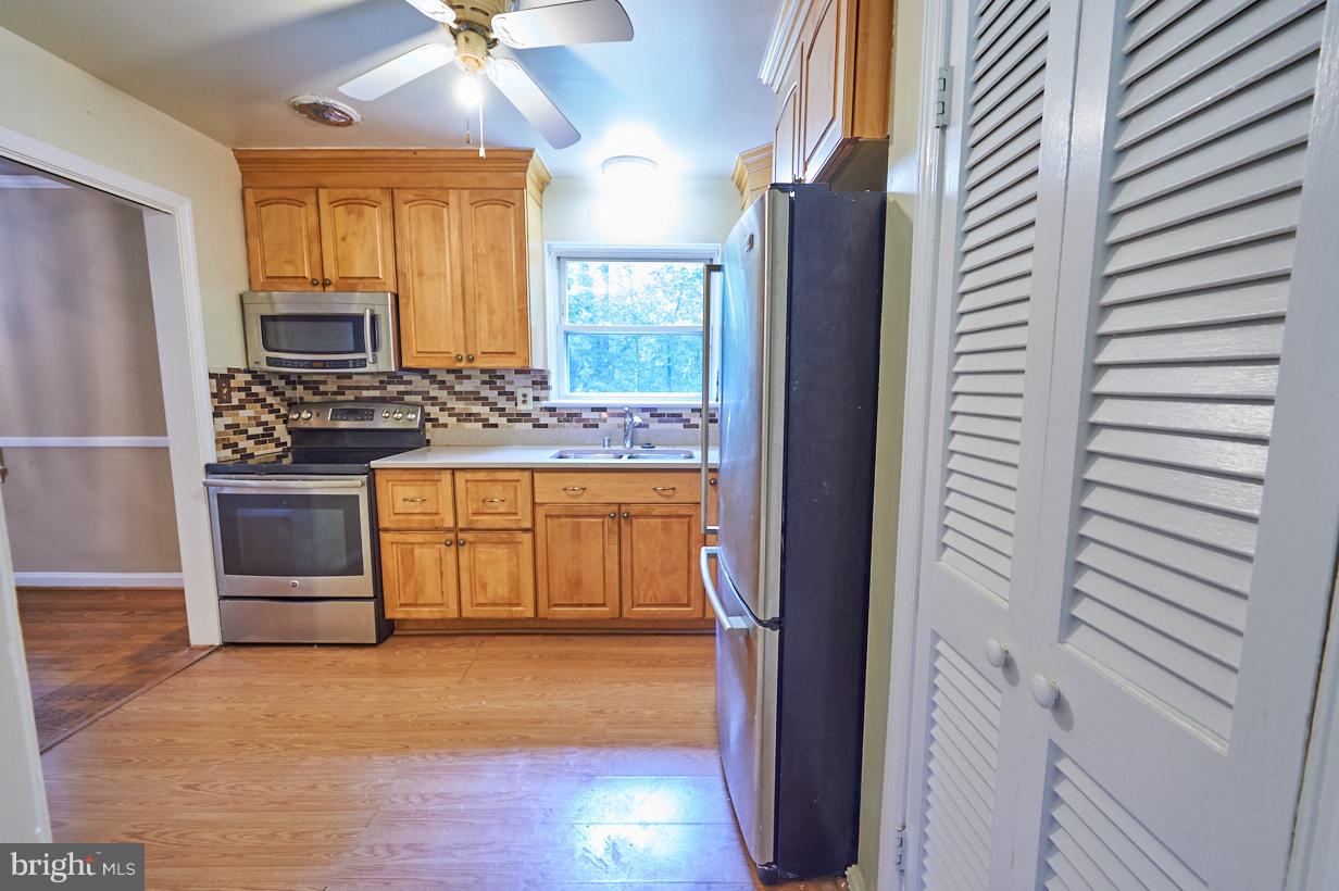 4914 Sharon Road Temple Hills, MD 20748 - Photo 9 of 25 Kitchen