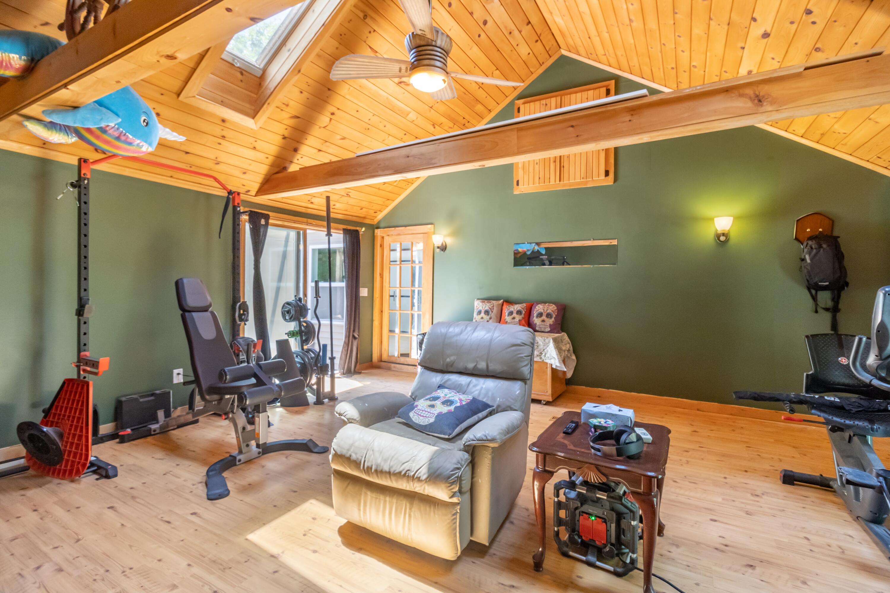 1251 River Road Bucksport, ME 04416 - Photo 4 of 32 1251 River Road Interiors-25