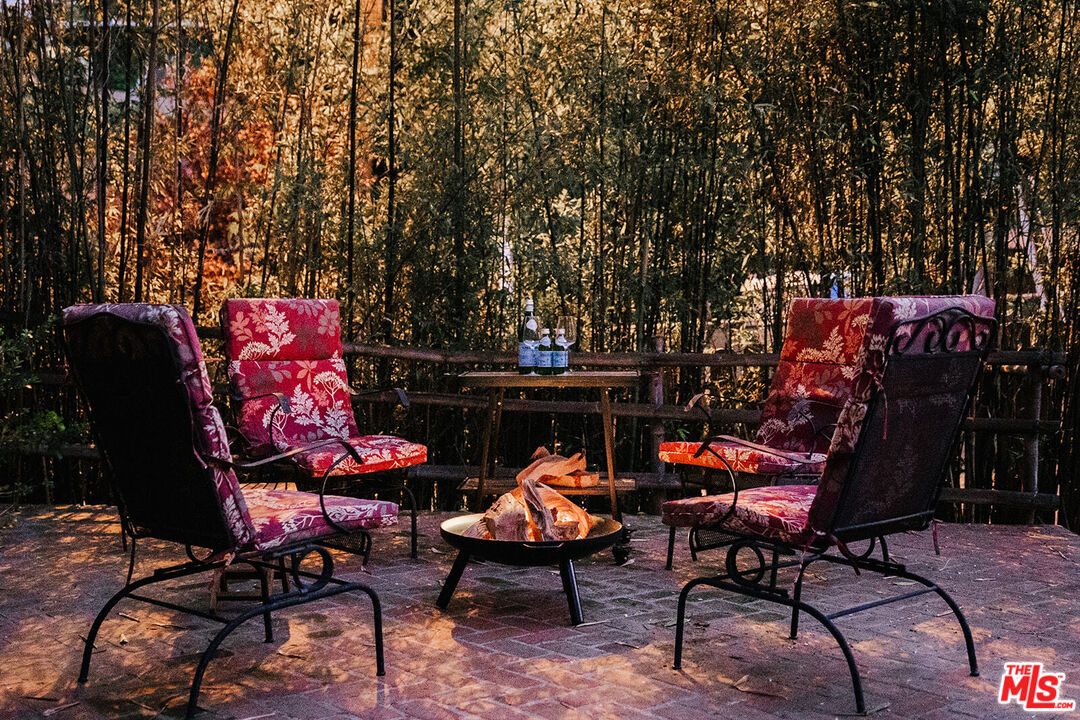 1954 Pinehurst Road Los Angeles, CA 90068 - Photo 39 of 42 a outdoor space with furniture