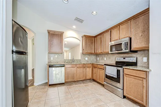 $349,999 | 4246 Warwick Hills Drive, Wesley Chapel, FL 33543