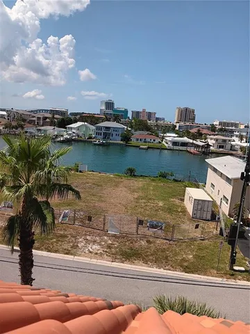 $4,995 | 200 Brightwater Drive, Unit 1, Clearwater Beach, FL 33767