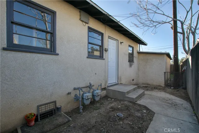$1,900 | 735 Michigan Avenue, Beaumont, CA 92223