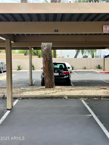 a view of a parking area