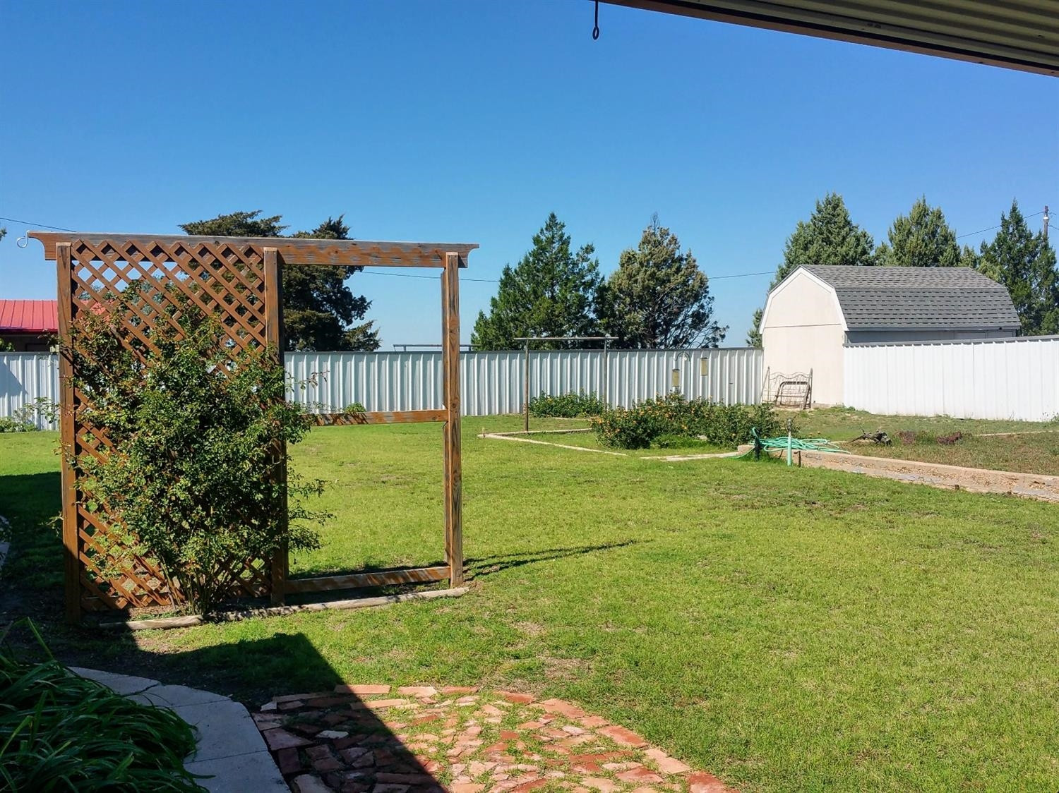 4190 Quebec Road Pep, TX 79353 - Photo 31 of 38 Back yard view facing west