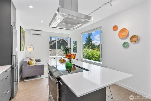 $749,000 | 3642 A Interlake Avenue North, Seattle, WA 98103