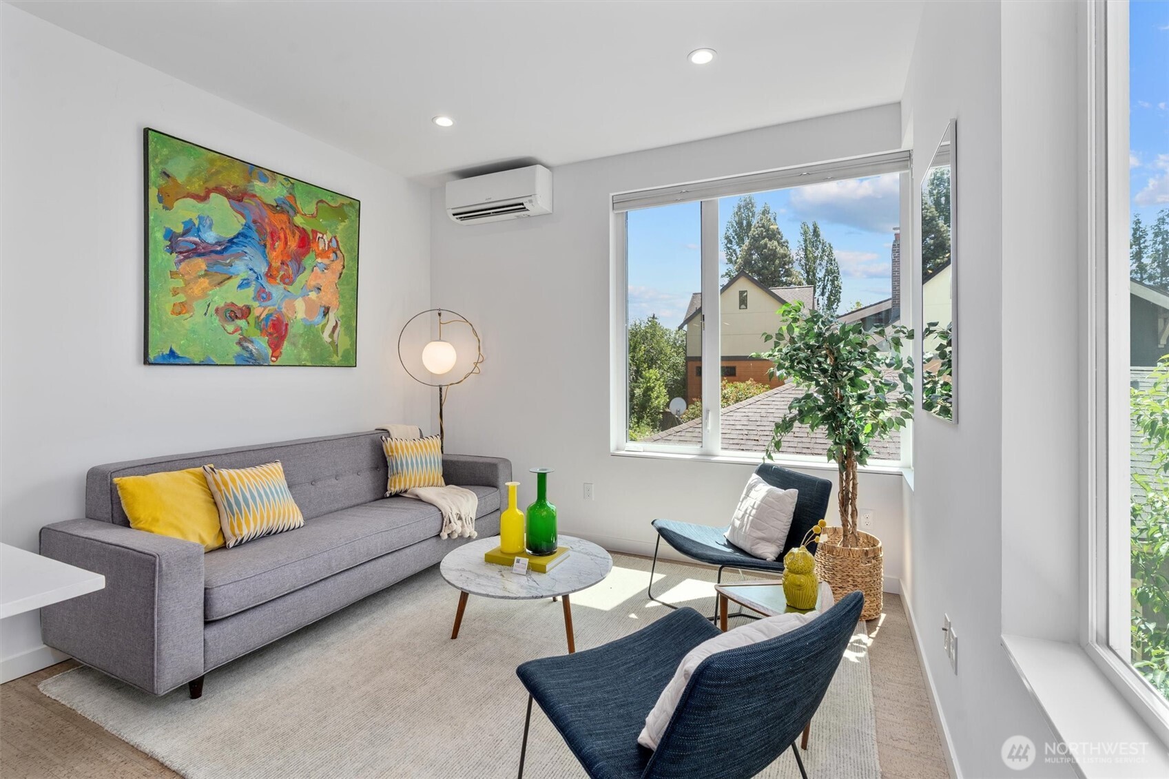 3642 A Interlake Avenue North Seattle, WA 98103 - Photo 17 of 39