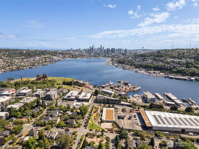 $749,000 | 3642 A Interlake Avenue North, Seattle, WA 98103