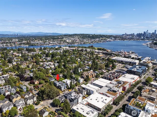 $749,000 | 3642 A Interlake Avenue North, Seattle, WA 98103