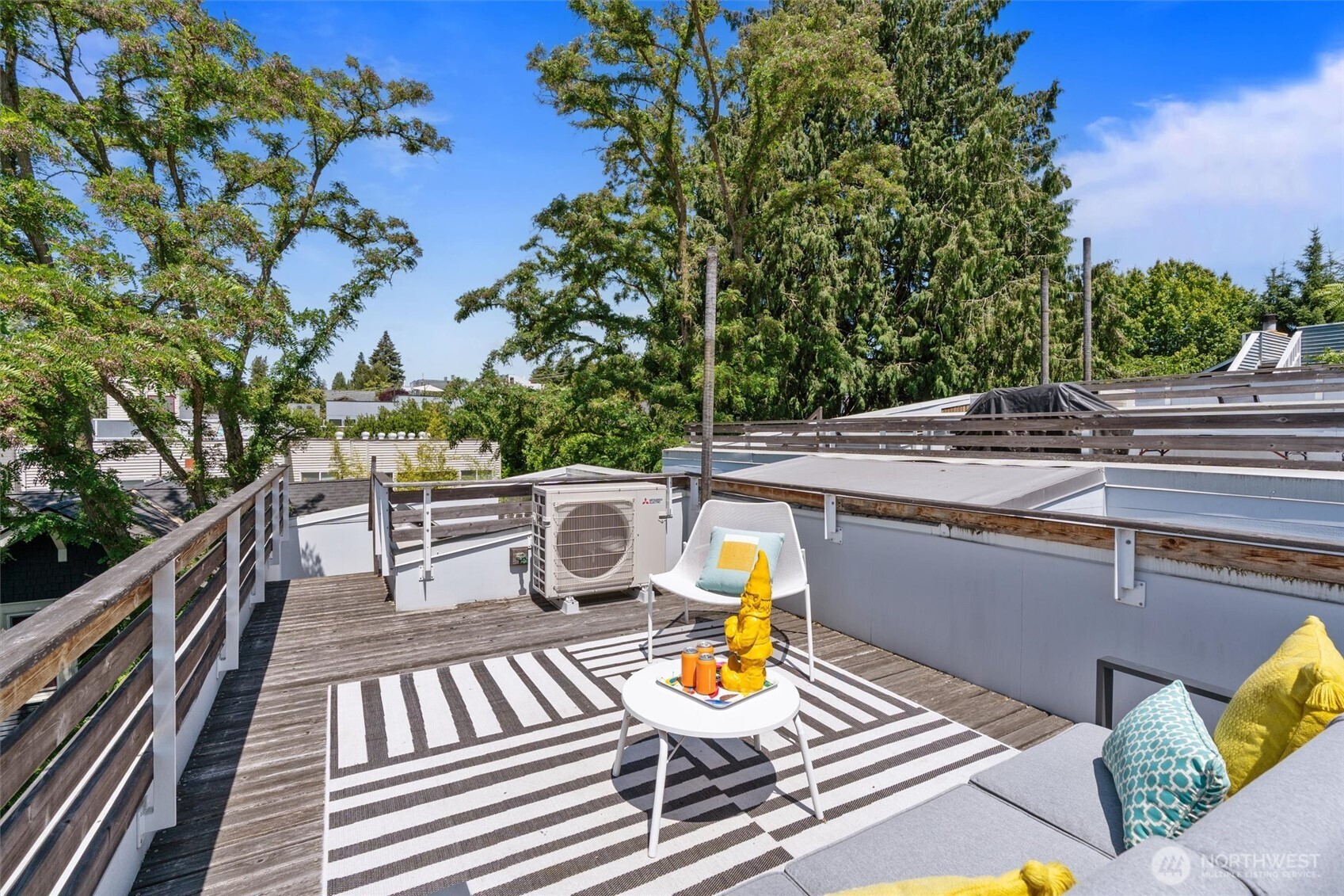 3642 A Interlake Avenue North Seattle, WA 98103 - Photo 32 of 39